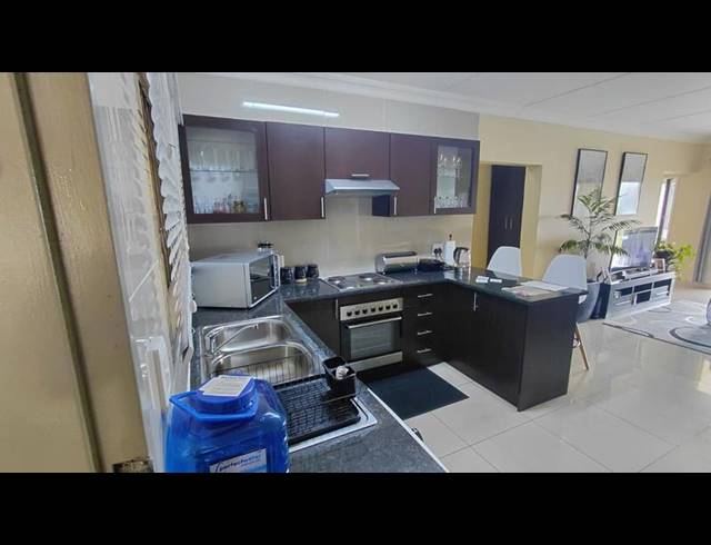 3 BEDROOM TOWNHOUSE FOR SALE IN WINCHESTER HILLS